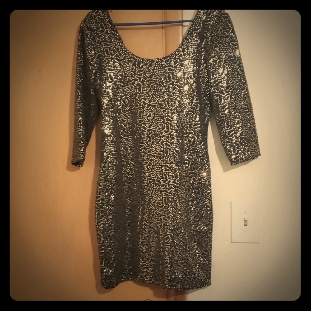 Size L Sequence Dress